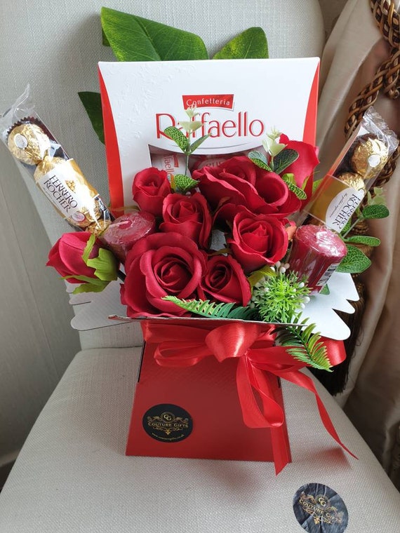 Red Raffaello Chocolate Bouquet with Roses Red Raffaello Chocolate Bouquet with Roses