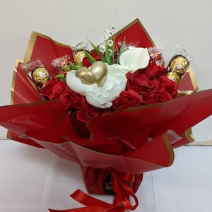 Grand chocolat Bouquet noué à la main Rouge / Crème Ferrero / Lindt Saint-Valentin Coeur Souvenir Superbe Fleurs de Soie Cadeau