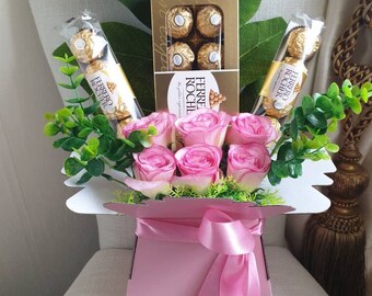 Schokoladenstrauß Ferrero Rosa Seide Blumen Geschenk Korb