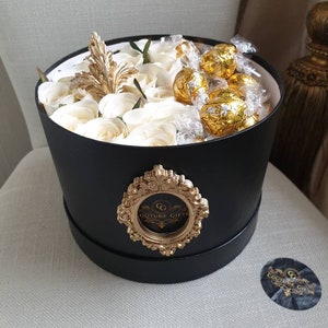 Beautiful Opulent Harrington Black/Cream Hat Box & White Lindt Lindor Chocolates Gift