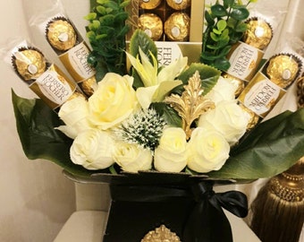 Schokoladenstrauß Schwarz Ferrero Seide Blumen/Formen Geschenk Korb
