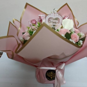 Chocolate Hand-tied Bouquet Pink S&C Lindt Mother&#39;s Day Stunning Silk Flowers Gift