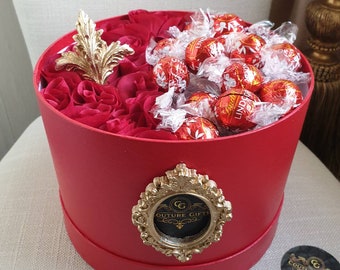 Bellissimo regalo opulento Harrington Red Hat Box & Lindt Lindor Chocolates