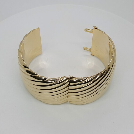 14K Yellow Gold Vintage Diagonal Ribbed Bangle Bracel… - Gem
