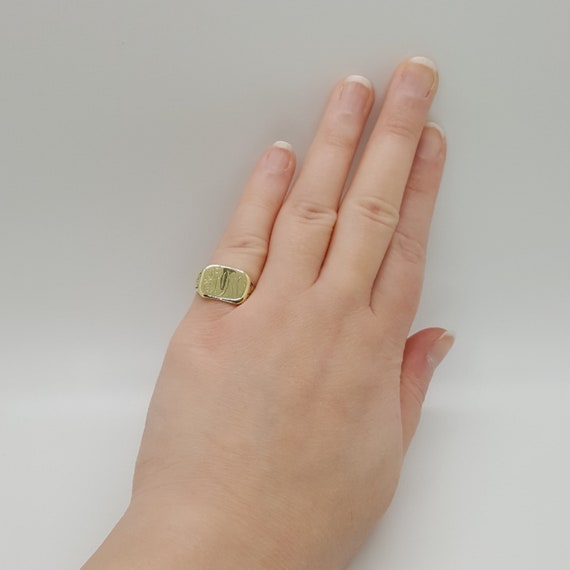 14K Yellow Gold Hand Engraved Antique Signet Ring - image 2