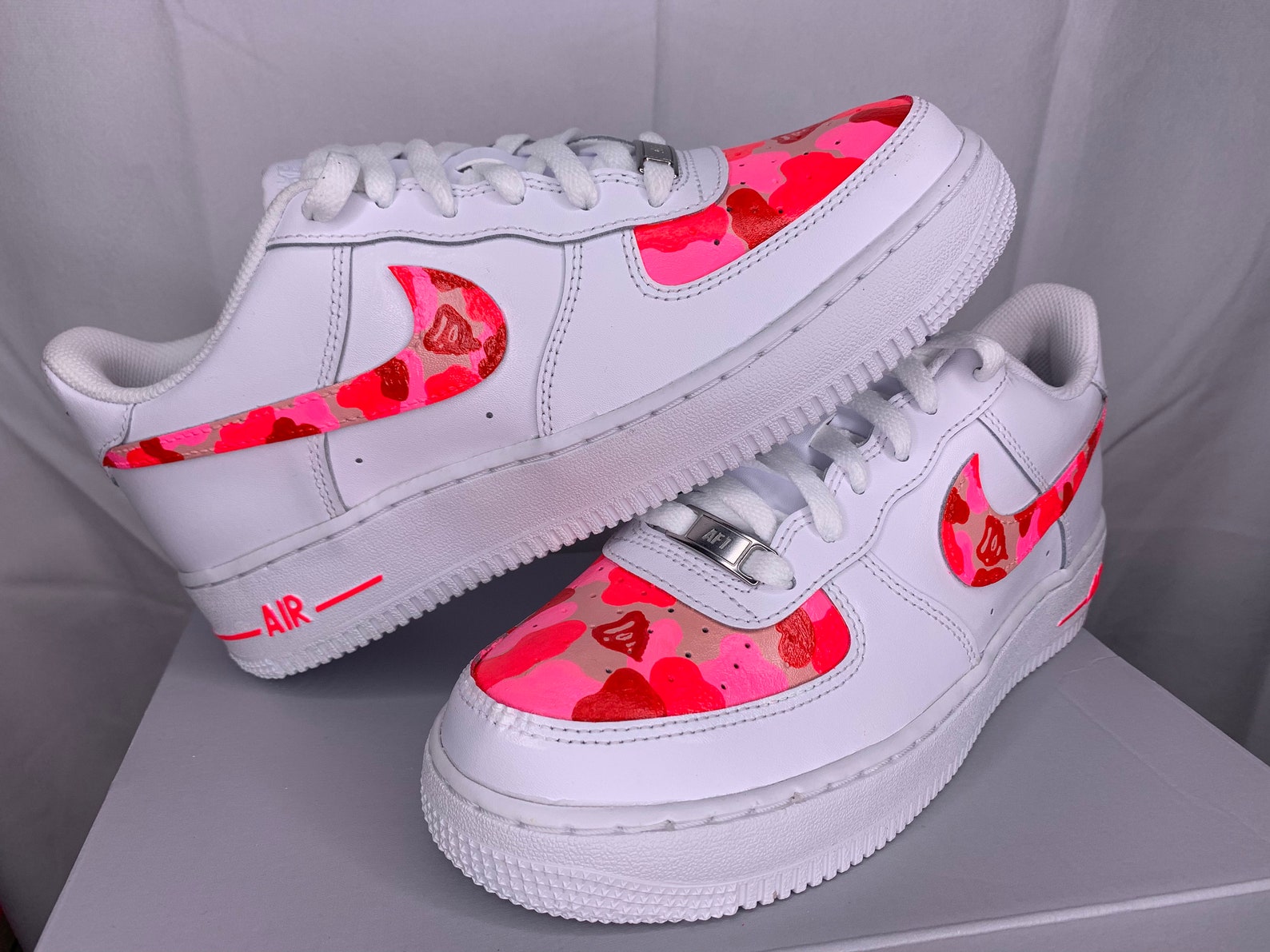 air force 1 neon pink