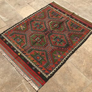 4x3 Hand embroidery Kilim, Anatolian Kilim, 133x100 Cm, decorative Kilim  vintage Kilim, pure wool , Area Rug, hand made floor and wall rug