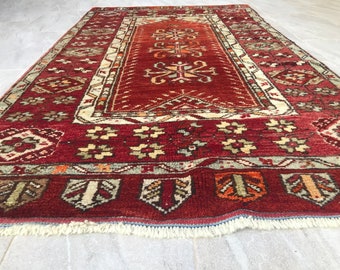 Handmade Turkish Wool Rug, Vintage Anatolian Prayer Rug (7x4)
