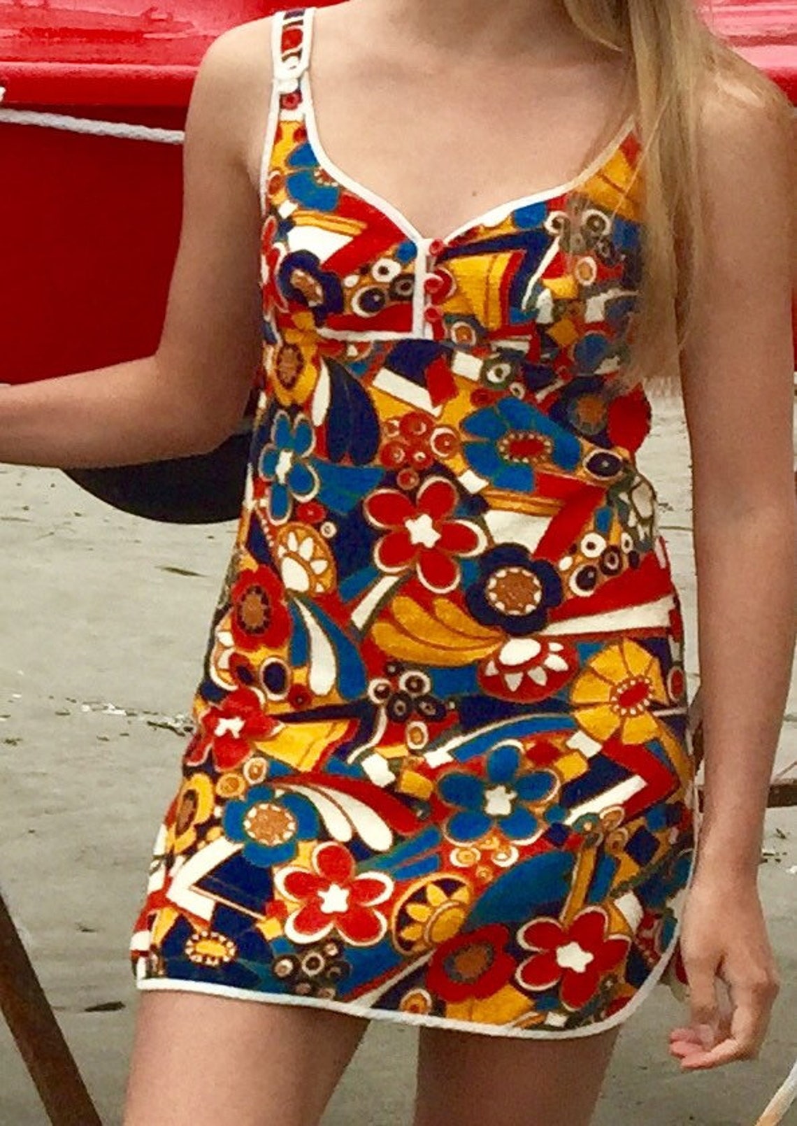 retro beach attire