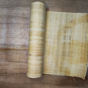 5 rolos de papiro | Rolos de papiro egípcio em branco feitos à mão | Artesanato em papiro | Escuro e claro | Vários tamanhos.