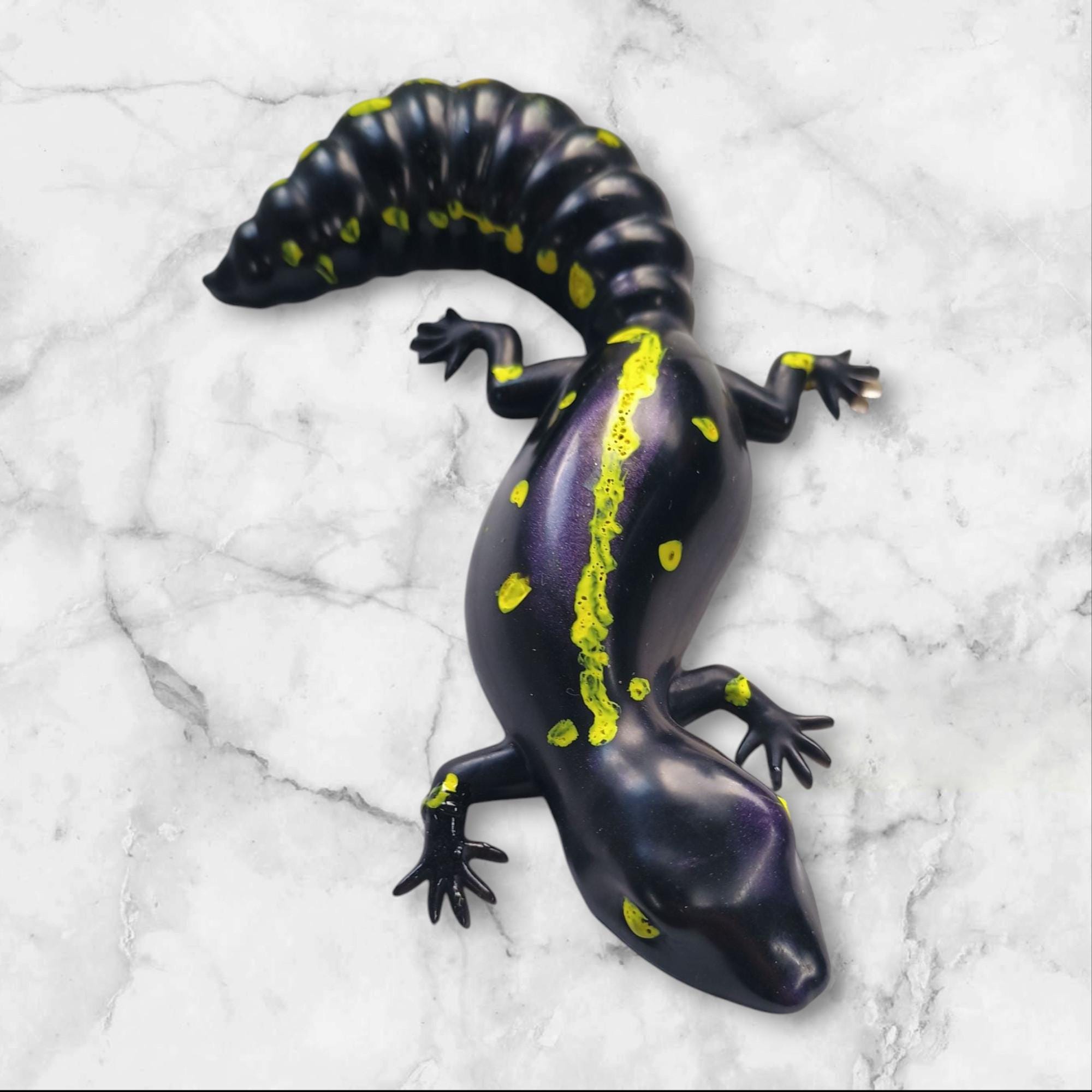 Handmade Gecko Resin Statue | Unique Lizard Figurine | Nature-Inspired Home Decor | 11cm - Thumbnail 4