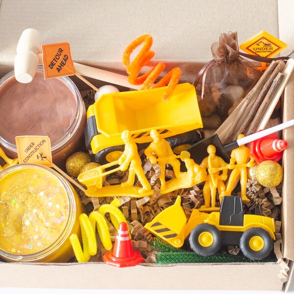 Construction Play Dough Kit, Toddler Sensory Kit, Boy Birthday Gift, Building Play Dough Kit, Kids Activity Box, Digger Sensory Playdoh kit