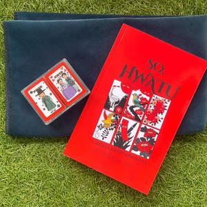 Bundle limité SO HWATU | Cartes Hwatu + Guide(FR) + Tapis de jeu | Go-Stop | Godori | Hwatu | Hwatoo | Hanafuda |