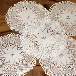 5 pieces Round Lace Doily, tablecloth coffee tables, newlywed gift,white crochet doilies,  coffee table cover, nightstand cover, bride gift