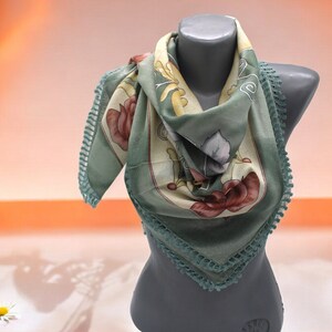 Vintage Green Women&#39;s Scarf, Soft Turkish Work Women&#39;s Headscarf, Anatolian Women&#39;s Scarf, Cotton Handmade Scarf