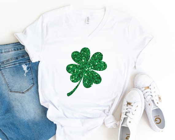 St Patrick's Day Shirt, Lucky Charm Clover Tee, Glitter Shamrock Shirt, Irish Shirt, Irish Day Shirt, Irish Pride Shirt, St Paddys Tee