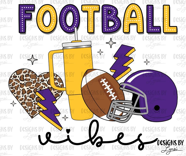 Pu&ograve; includere: Grafica a tema calcistico in viola, giallo e marrone con il testo "Football vibes". La grafica include un pallone da calcio, un casco, un bicchiere e un cuore leopardato con un fulmine.