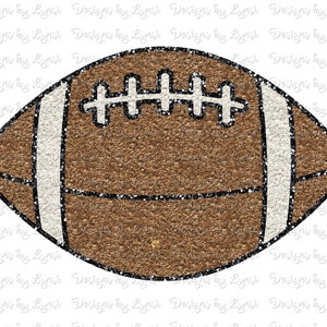 Pu&ograve; includere: Un pallone da football marrone e bianco con una texture scintillante. Il pallone ha i lacci e una striscia bianca al centro.