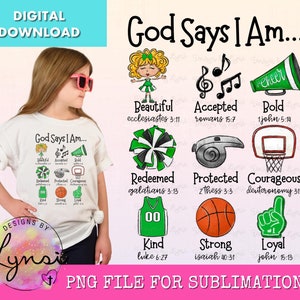 Puede incluir: Una descarga digital de un diseño de sublimación que presenta una camiseta blanca con el texto "God Says I Am..." y una variedad de gráficos deportivos y versículos bíblicos. Los gráficos incluyen una animadora, un balón de baloncesto, un silbato, un aro de baloncesto, una camiseta y un dedo de espuma.