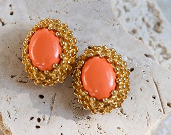 Vintage Erwin Pearl Satin Faux Coral Cabochon Clip On Earrings 80s