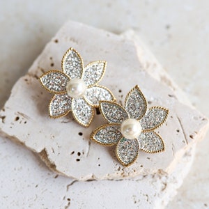 Classic Flower Shaped Silver Tone Vintage Clip On Earrings with Rhinestones and Faux Pearls image 1