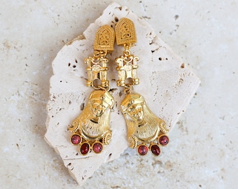 Egyptian Revival Pharaoh Dangle Drop Vintage Clip On Earrings