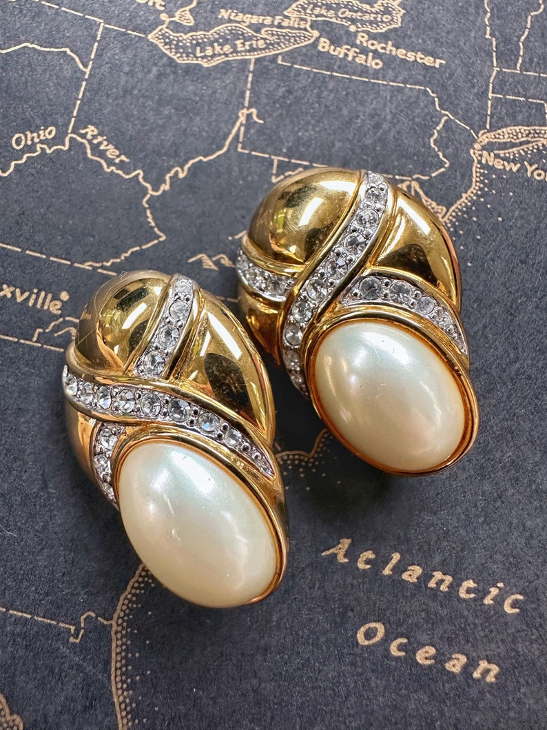Beautiful Vintage 1980's Large Gold Classic Statement Clip On Earrings With Faux Baroque Pearls image 3