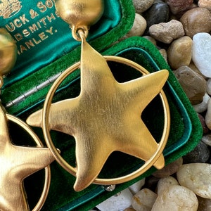 Stunning Anne Klein Couture Star Shaped Matte Gold Tone Brushed Drop Dangle Clip On Earrings image 6