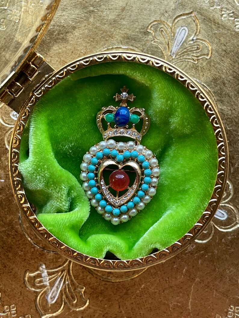 Vintage Petite Tiny Heart and Crown Pin image 8