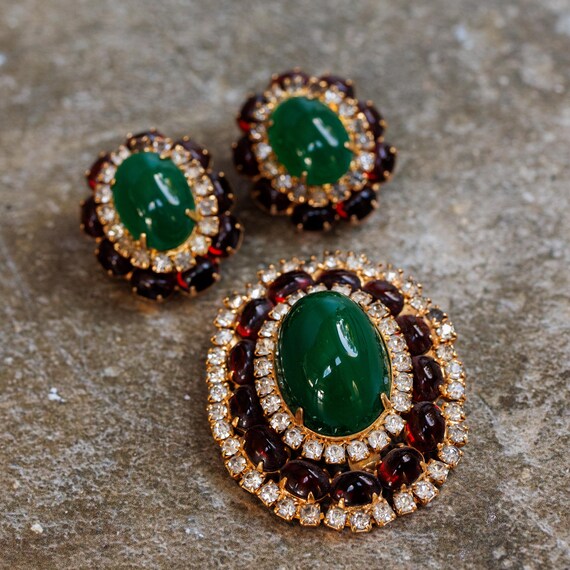 Hattie Carnegie Moghul Emerald, Ruby, Diamante Gl… - image 2