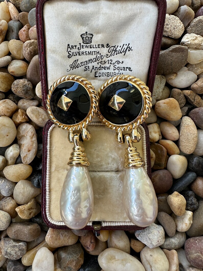 Beautiful Ciner Signed Drop & Dangle Classic Statement Chunky Clip On Earrings with Faux Baroque Pearls image 4