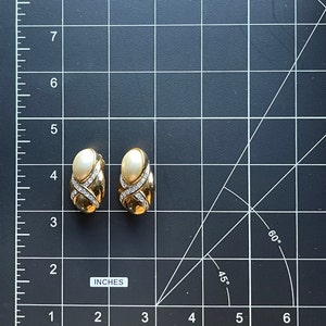 Beautiful Vintage 1980's Large Gold Classic Statement Clip On Earrings With Faux Baroque Pearls image 7