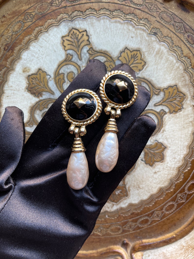 Beautiful Ciner Signed Drop & Dangle Classic Statement Chunky Clip On Earrings with Faux Baroque Pearls image 9