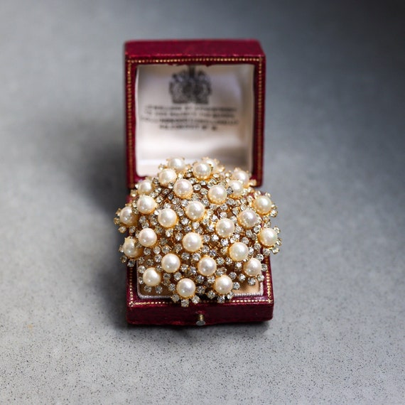 Vintage Cluster Statement Faux Pearls Crystals Bro
