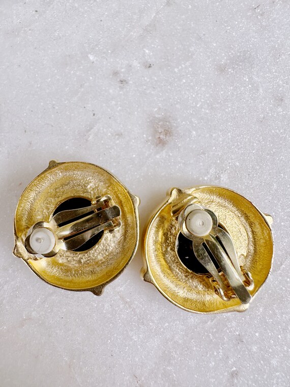 Classic Vintage Button Shaped Gold Tone Clip On E… - image 9