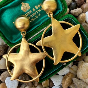 Stunning Anne Klein Couture Star Shaped Matte Gold Tone Brushed Drop Dangle Clip On Earrings image 4