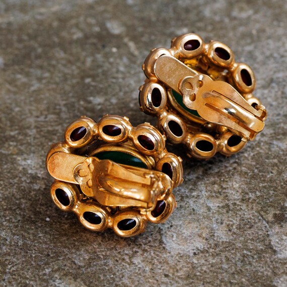 Hattie Carnegie Moghul Emerald, Ruby, Diamante Gl… - image 4