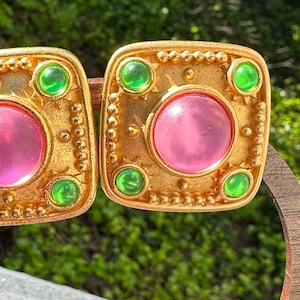 EXQUISITE LESLIE BLOCK Signed Massive Matte Gold Statement Runway Clip Earrings With Pastel Colored Cabochons image 9