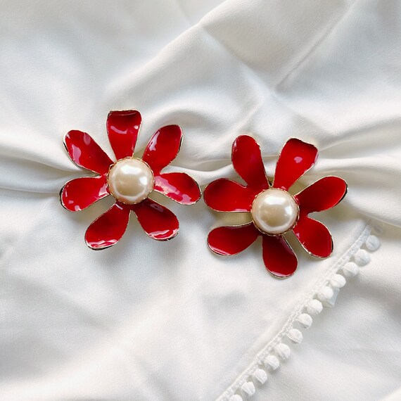 Vintage Massive Red Enamel Floral Shaped Clip Ear… - image 4