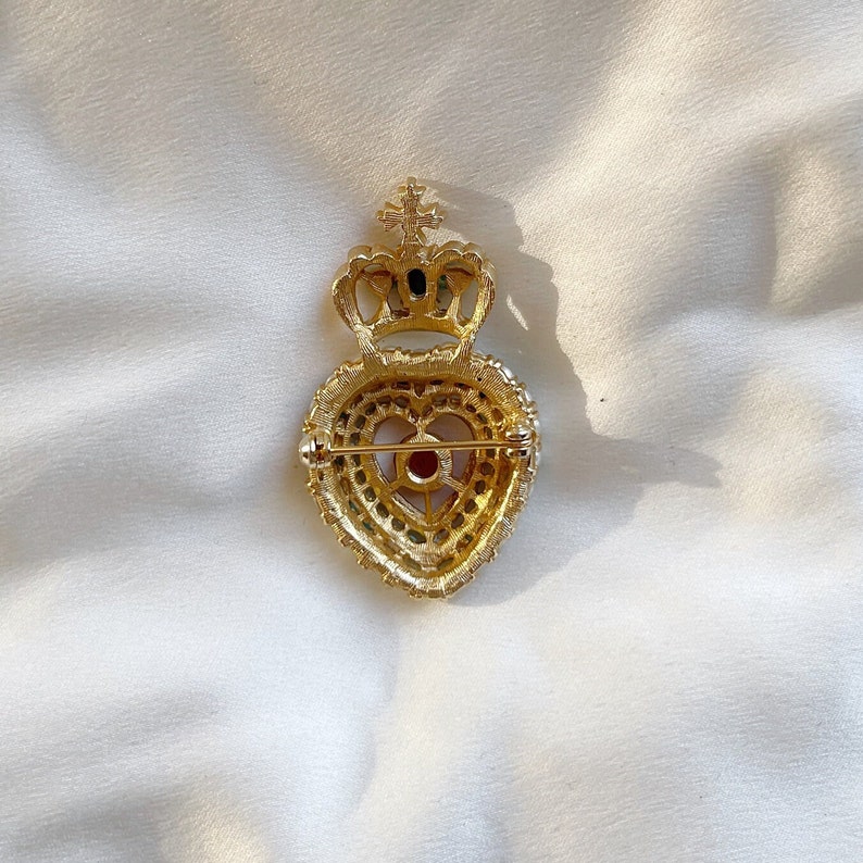 Vintage Petite Tiny Heart and Crown Pin image 6