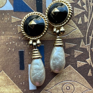 Beautiful Ciner Signed Drop & Dangle Classic Statement Chunky Clip On Earrings with Faux Baroque Pearls image 6