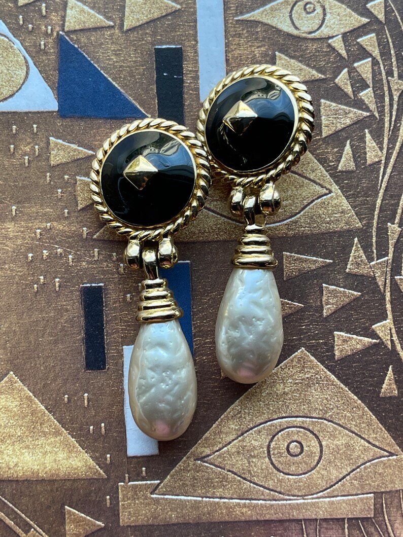 Beautiful Ciner Signed Drop & Dangle Classic Statement Chunky Clip On Earrings with Faux Baroque Pearls image 6