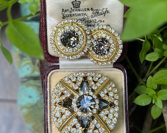 1950s Vintage Hobe Statement Brooch with Smokey Gray Crystals and Clip-On Earrings Set