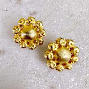 Vintage Signed Gold Tone Petite Sunburst Clip On Earrings image 8