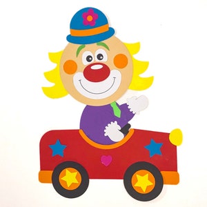 Palhaço com carro como conjunto de artesanato