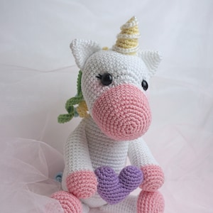 Heart Unicorn Crochet US PATTERN- Unicornio de Corazon PATRON de Crochet (This is not the finished product)
