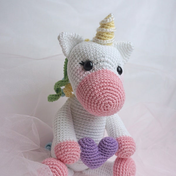Heart Unicorn Crochet PATTERN- Unicornio de Corazon PATRON de CROCHET (This is not the finished product)