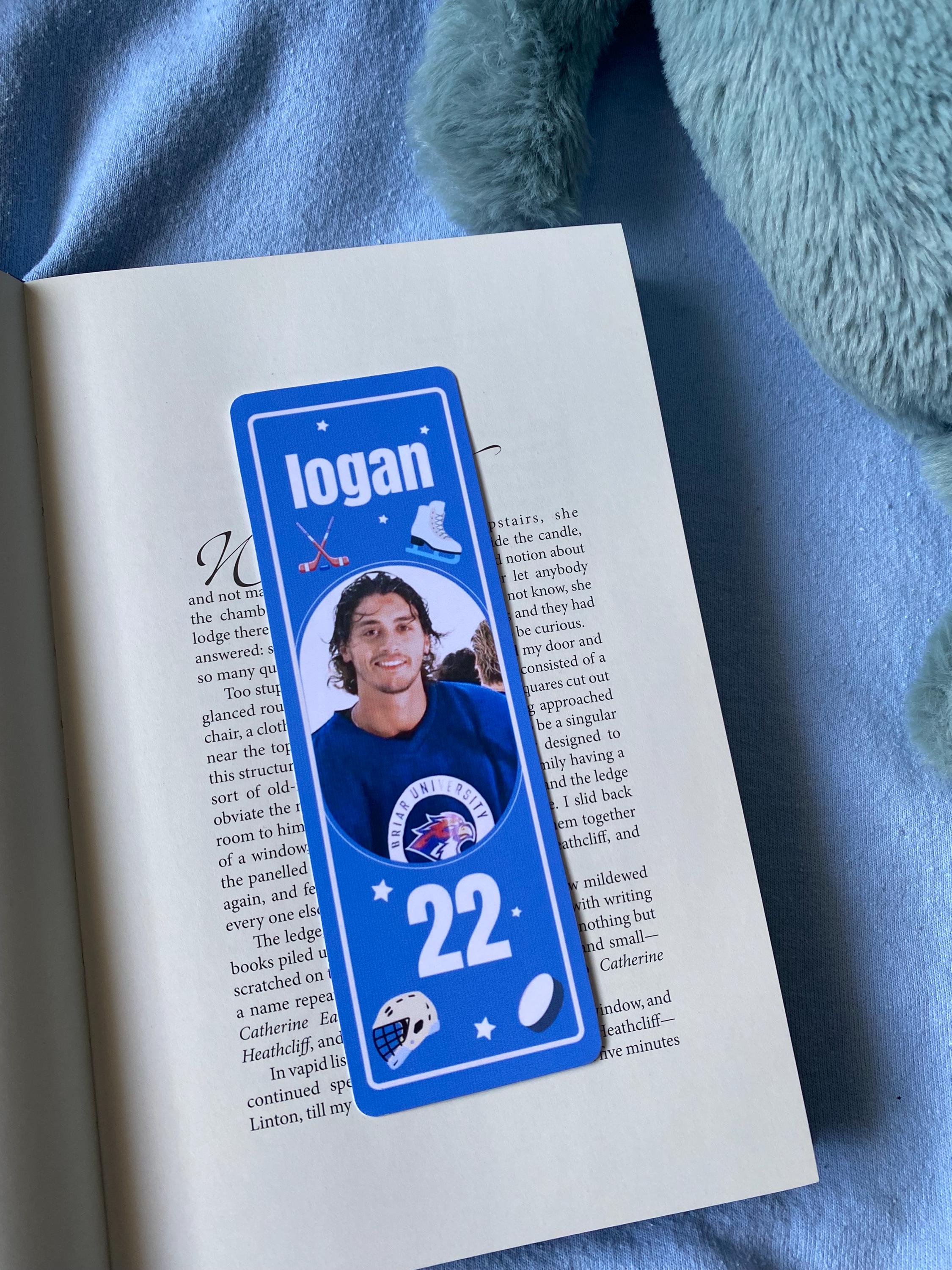 Off Campus Bookmarks, Garrett Graham, Dead Di Laurentis, John Logan ...