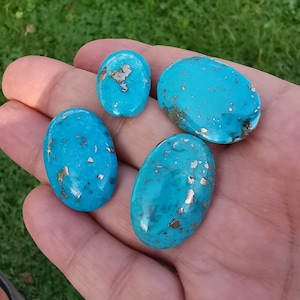4 Stück Pyrit Türkis Cabochon Edelstein für DIY Schmuck - Blauer natürlicher Edelstein für Sammlung oder Geschenke - Zubehör für die Schmuckherstellung