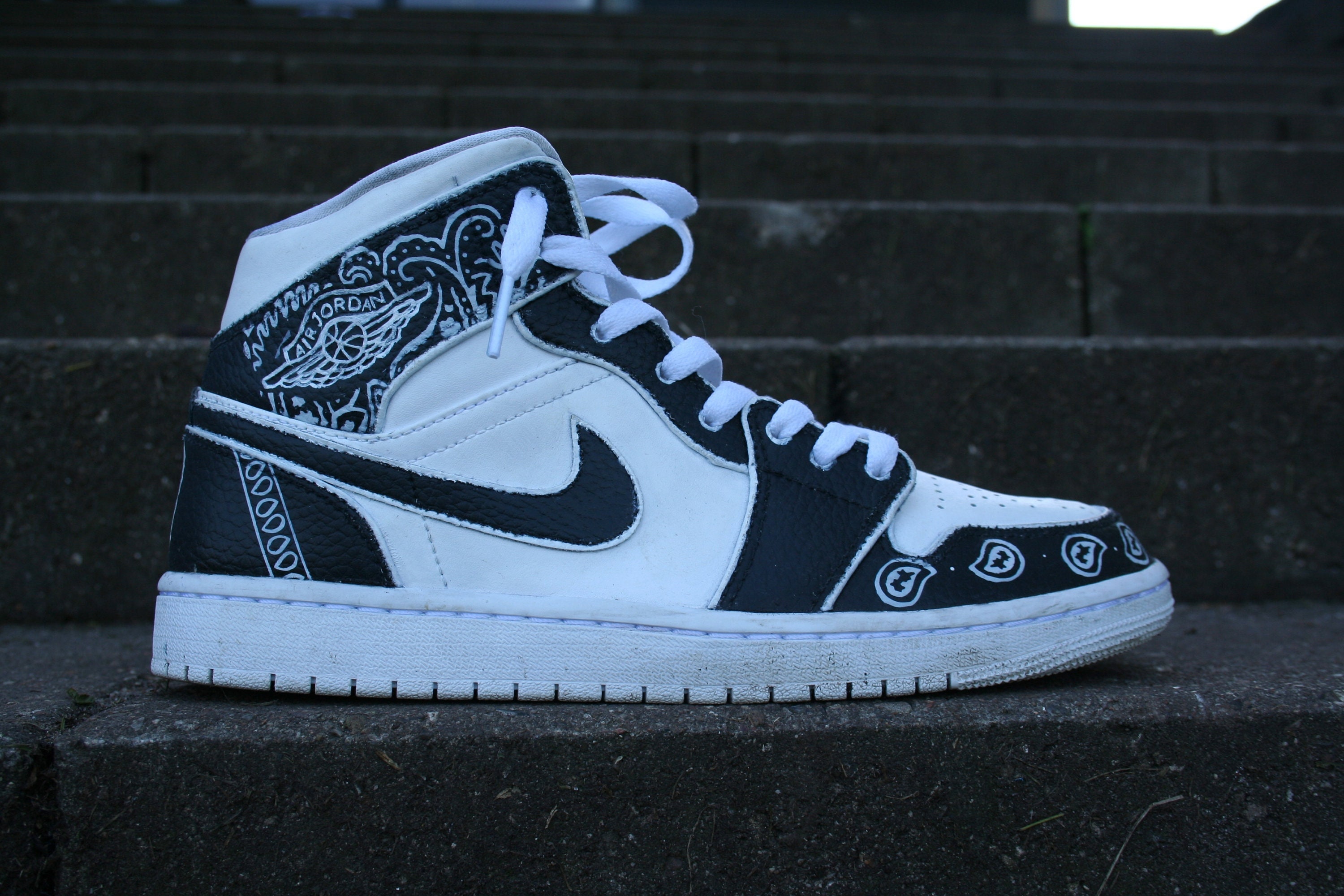 customize air jordan 1 retro